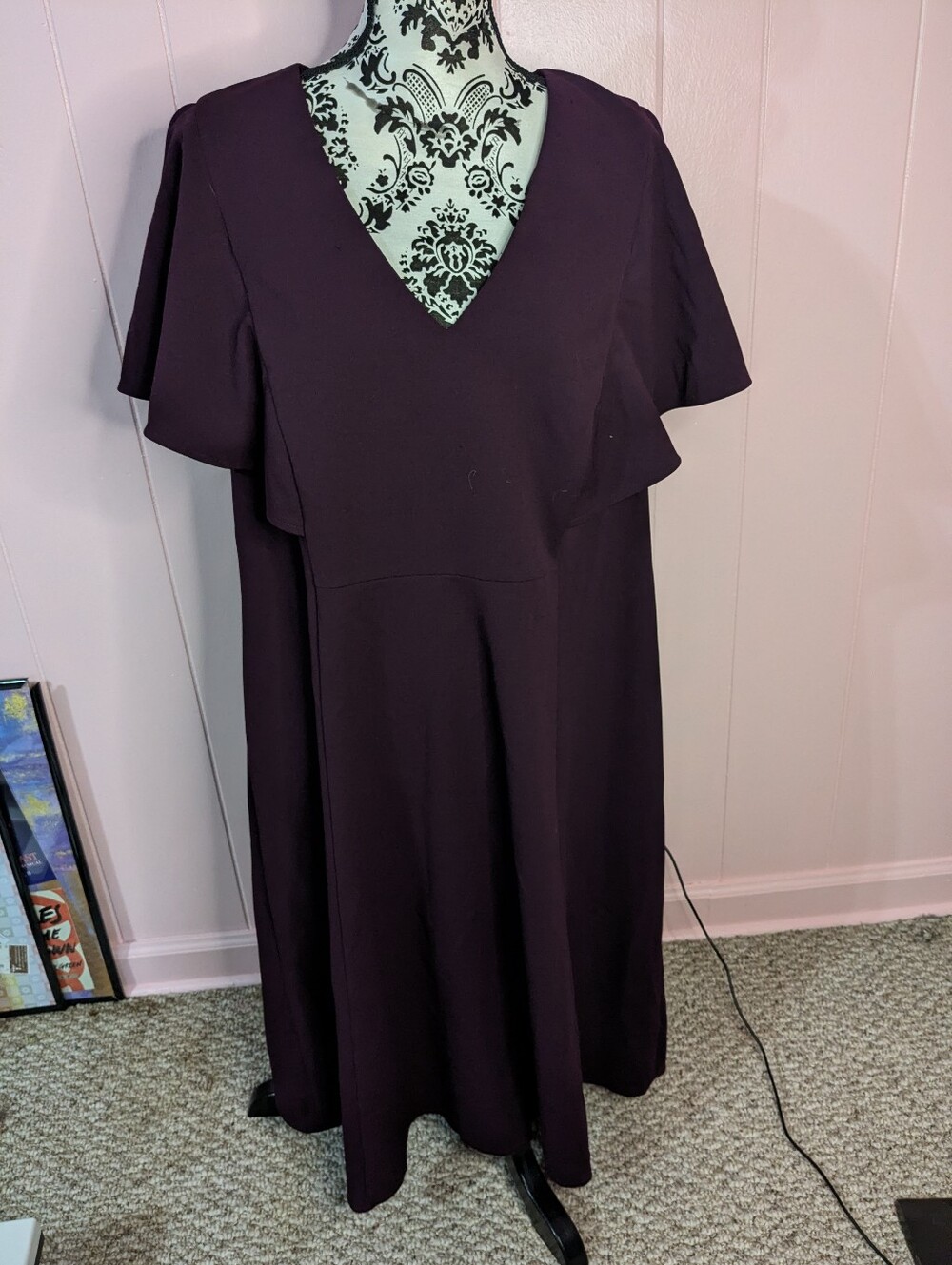 Calvin Klein Plum Purple V‑Neck Flutter Sleeve Dress
